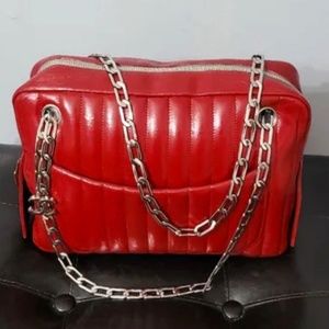 🌺Chanel🌺 Mademoiselle Quilted Vertical Red Camera Bag